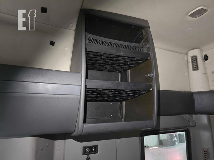 2012-international-prostar-image-19