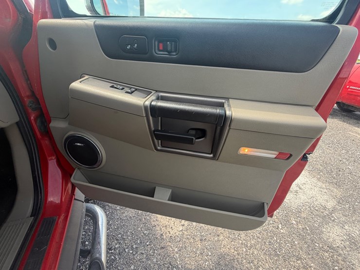 2004-hummer-h2-image-39