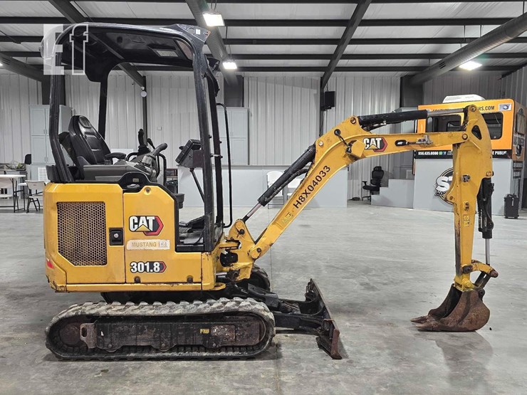 2021-caterpillar-301.8-image-6