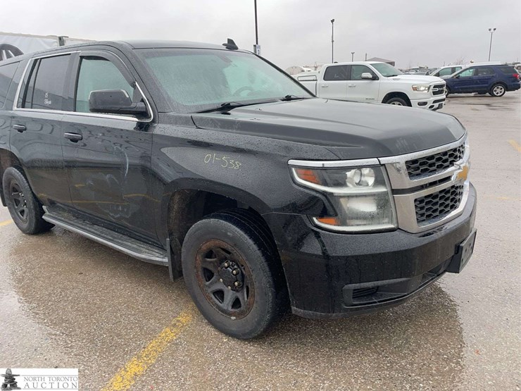 2015-chevrolet-tahoe-image-3