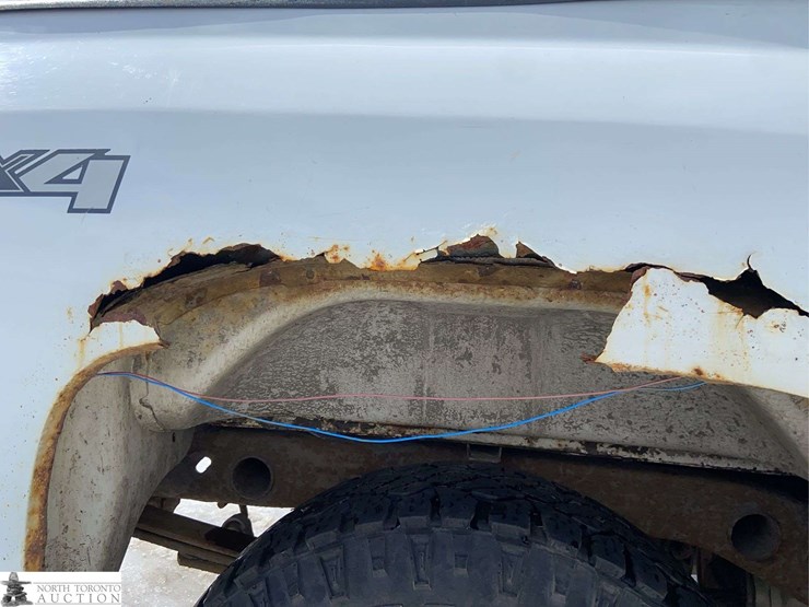 2012-chevrolet-silverado-1500-image-27