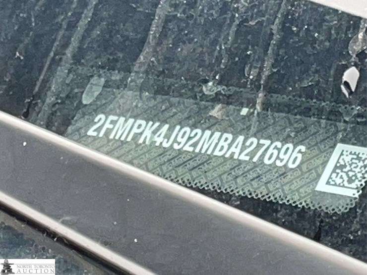 2021-ford-edge-image-16