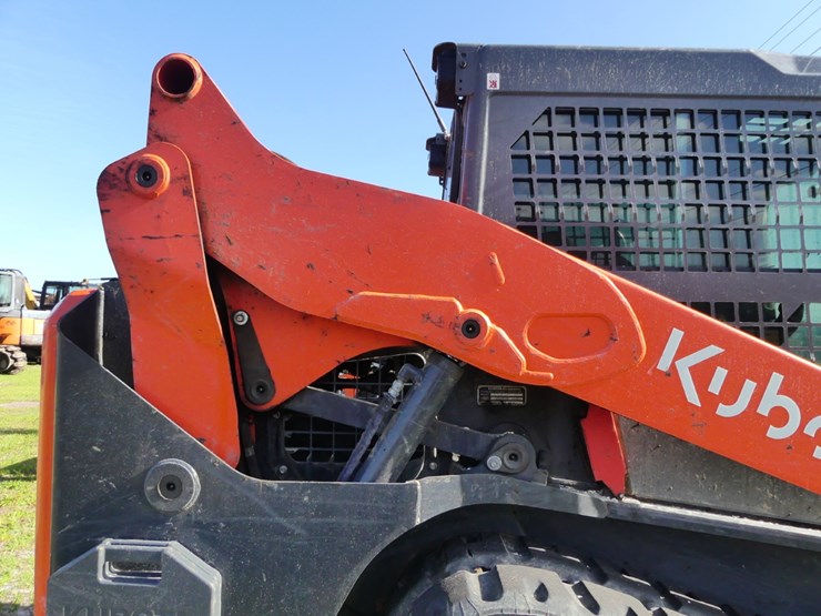 2024-kubota-svl75-3-image-8