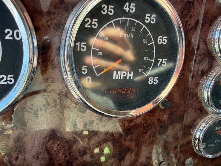 2005-international-9400i-image-12