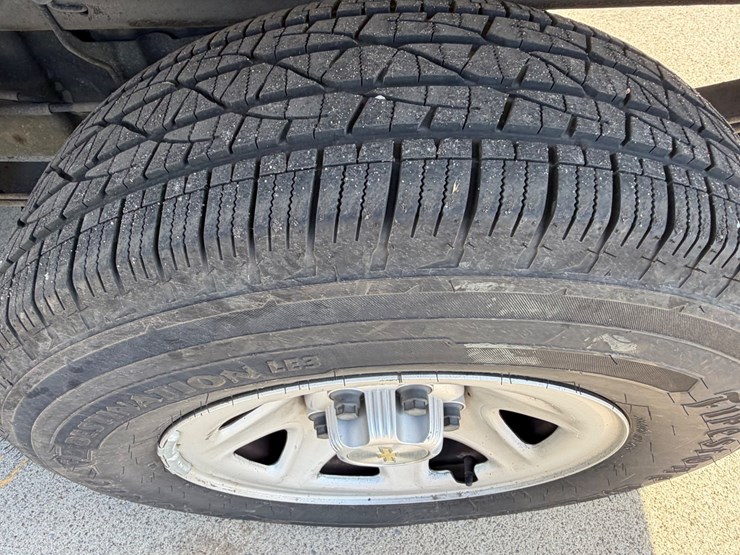 2017-chevrolet-silverado-1500-image-11