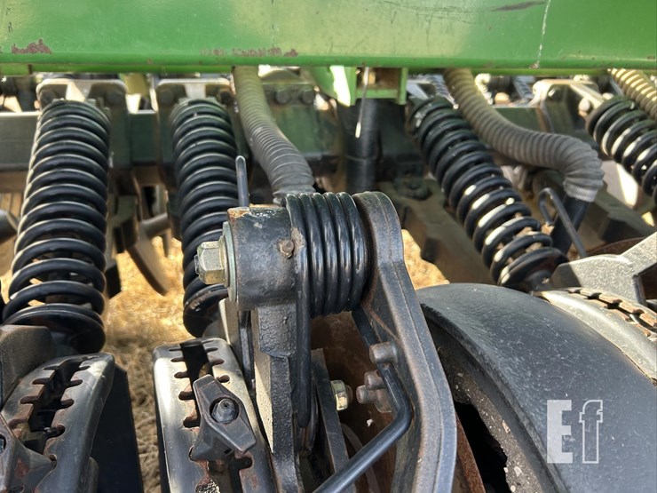 2004-john-deere-1590-image-59