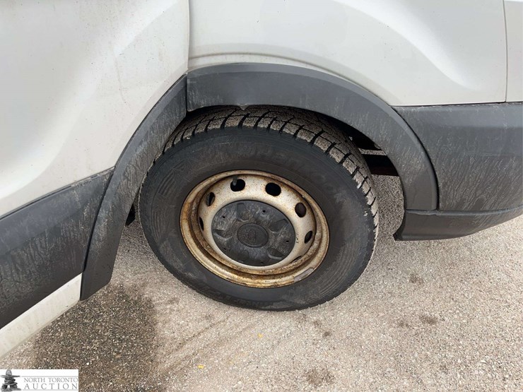 2015-ford-transit-image-21