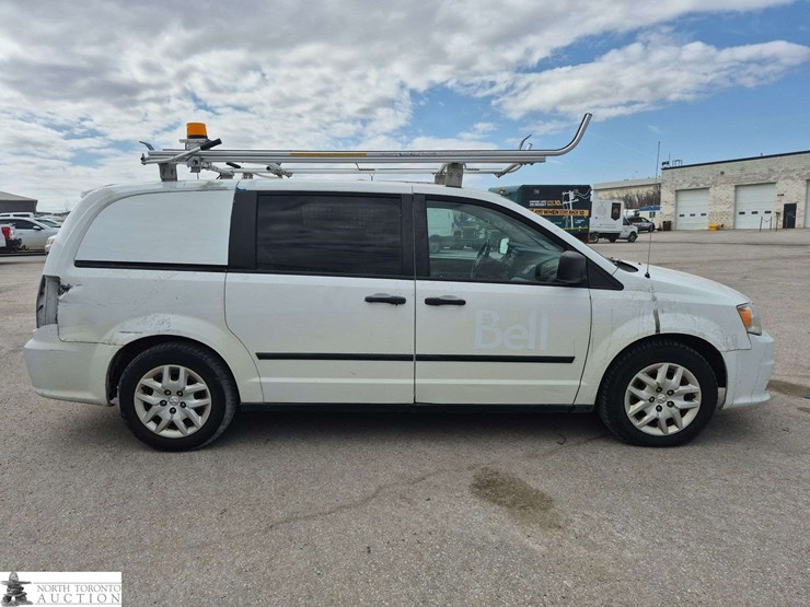 2015-ram-c/v-image-4