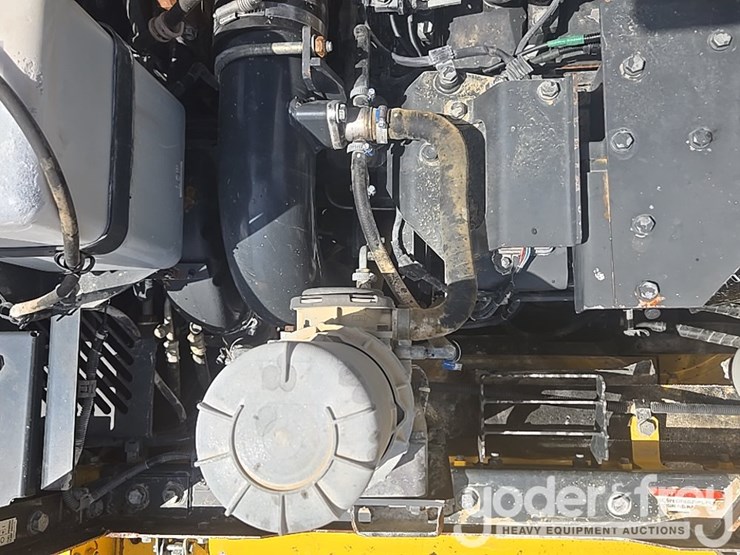 2015-komatsu-pc490-lc-11-image-108