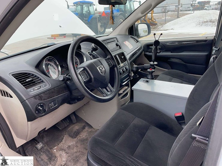 2015-ram-c/v-image-11