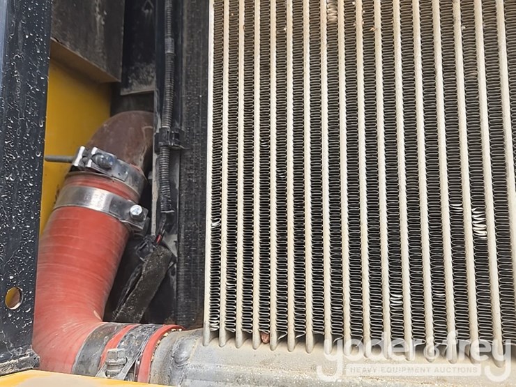 2015-komatsu-pc490-lc-11-image-60