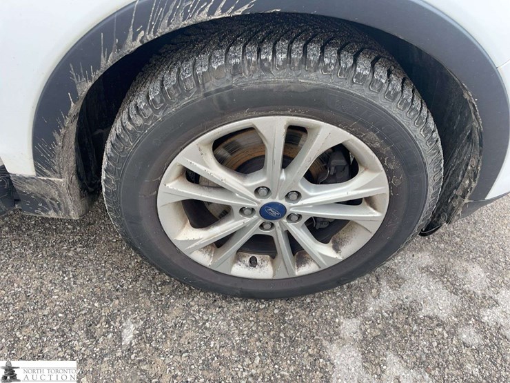 2017-ford-escape-image-21