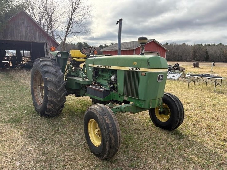 john-deere-2840-image-3