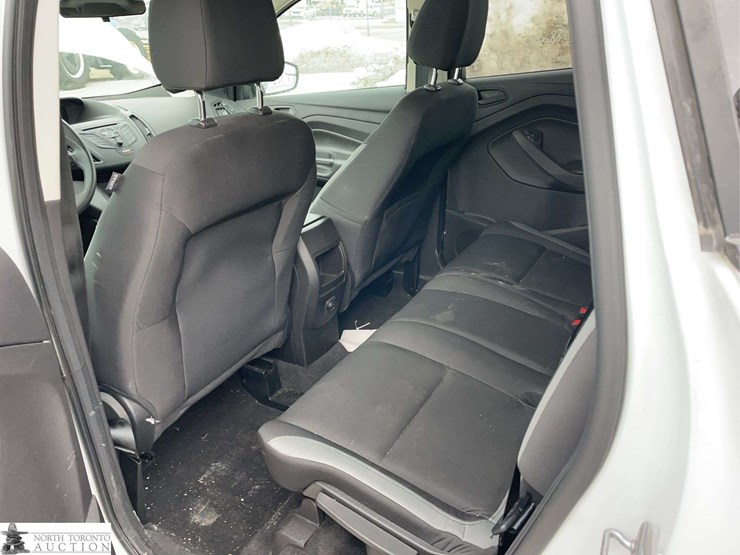 2015-ford-escape-image-15