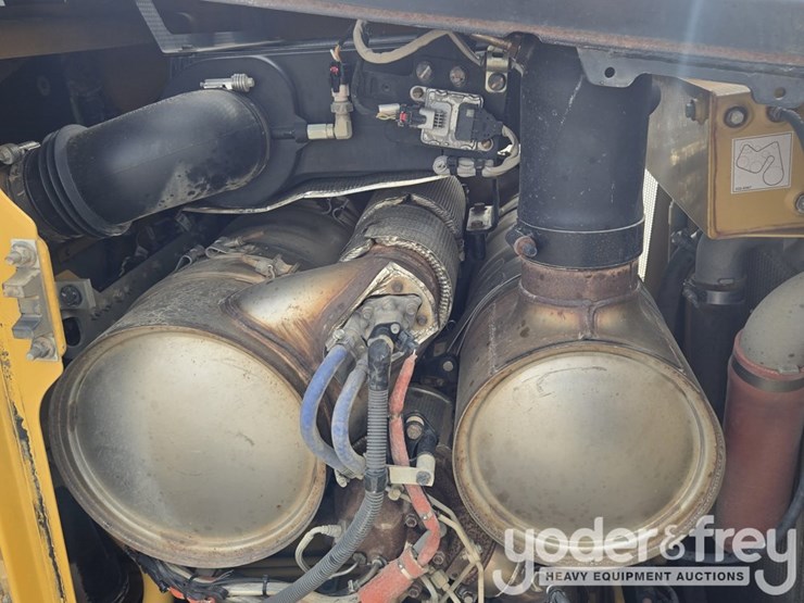 2019-caterpillar-d6-lgp-image-50