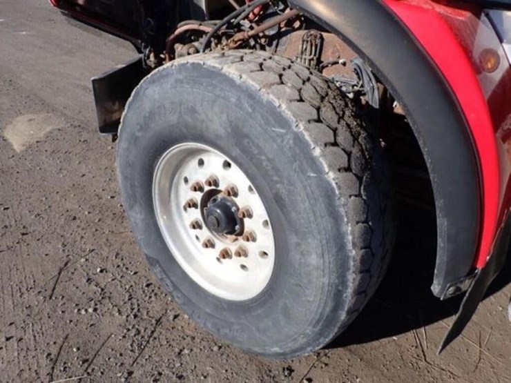 2013-kenworth-t800-image-43