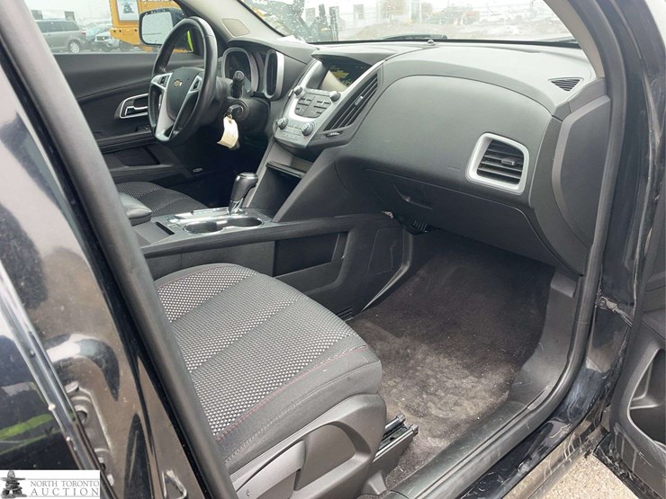 2016-chevrolet-equinox-image-23