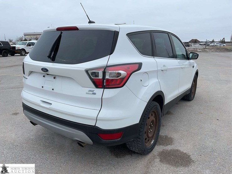 2017-ford-escape-image-5