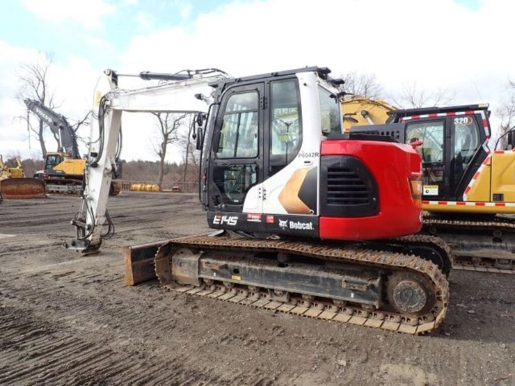 2021-bobcat-e145-image-2