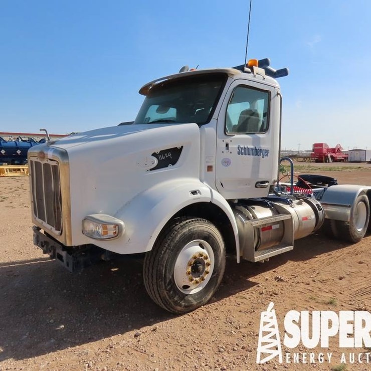 2018 PETERBILT 567