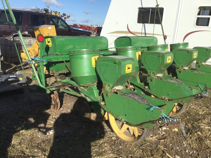 john-deere-1240-image-2