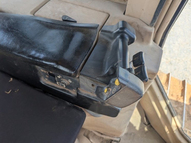 2001-caterpillar-d5m-xl-image-6