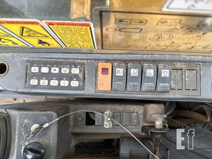 2008-caterpillar-m322d-image-23