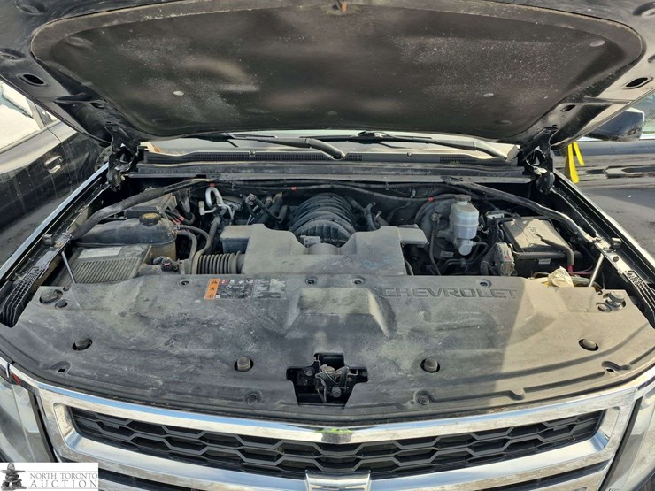 2018-chevrolet-suburban-image-8