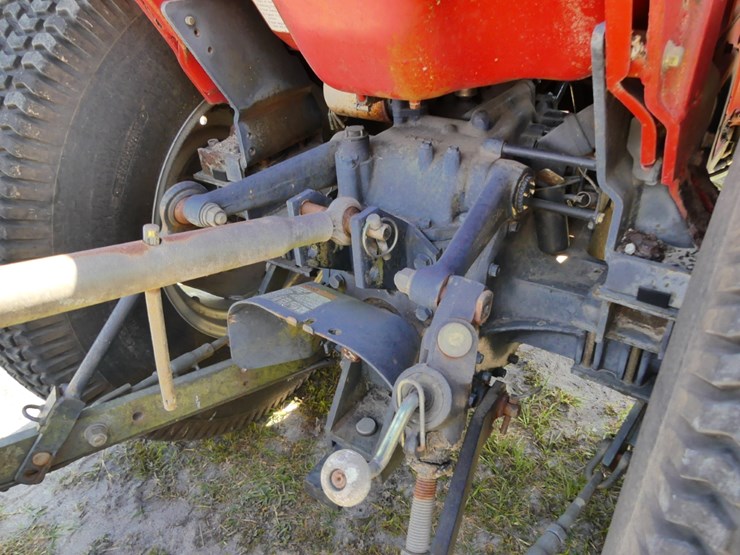 massey-ferguson-1240-image-5