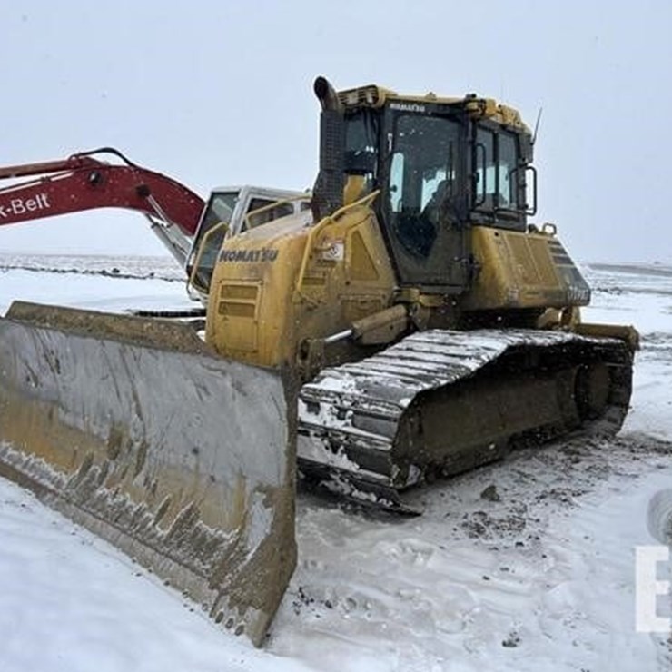 2017 KOMATSU D61PXI
