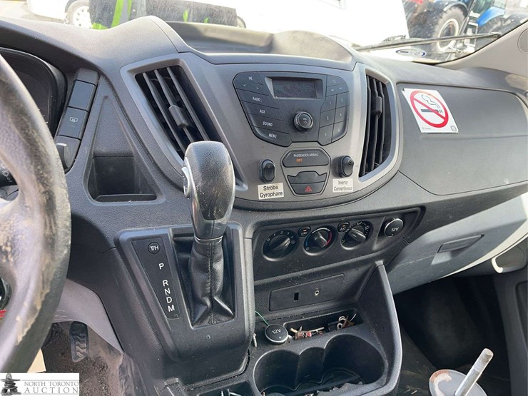 2016-ford-transit-image-12