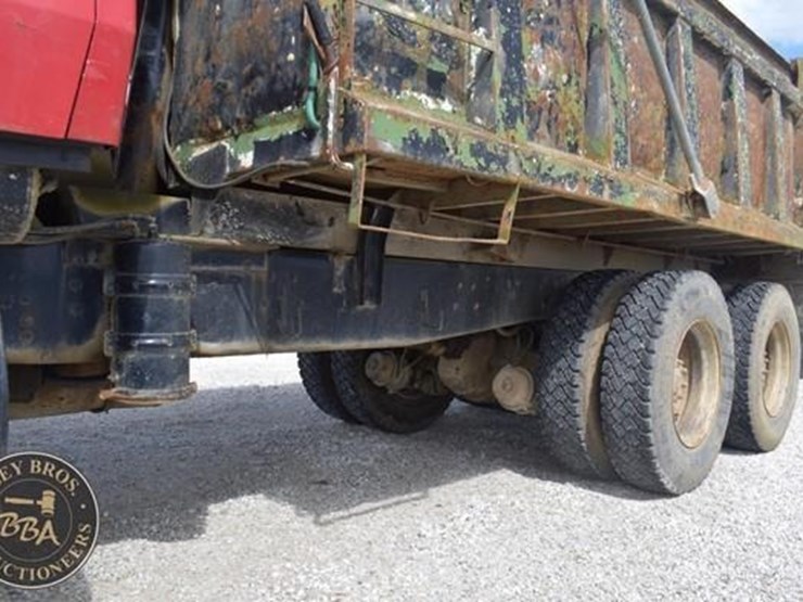 1988-ford-l8000-image-15