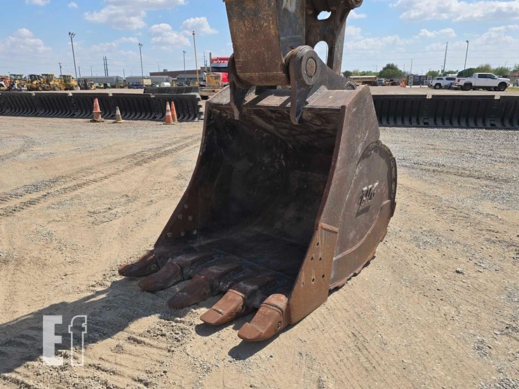 2018-deere-350g-lc-image-9