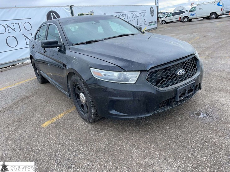 2017-ford-taurus-image-3