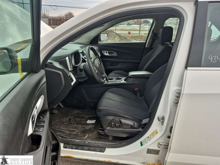 2013-chevrolet-equinox-image-11