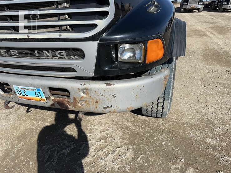2005-sterling-lt9500-image-28