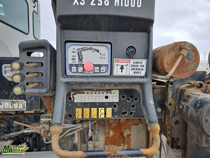 2013-kenworth-t800-image-19