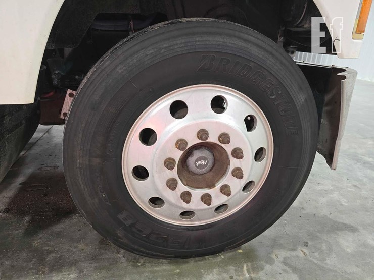 2017-mack-pinnacle-chu613-image-25