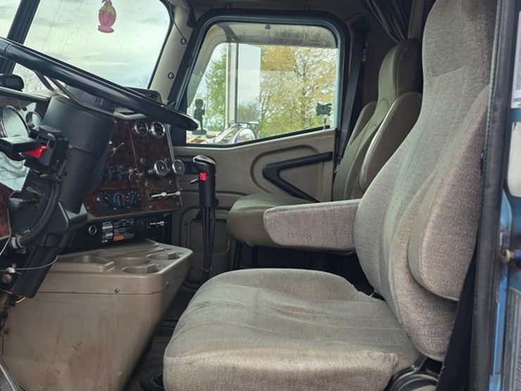 2006-international-9900-image-60