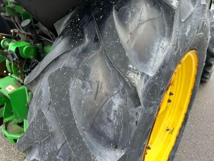 2016-john-deere-5085e-image-55