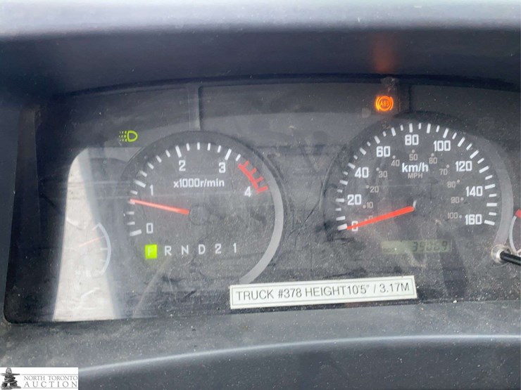 2010-isuzu-nqr-image-9