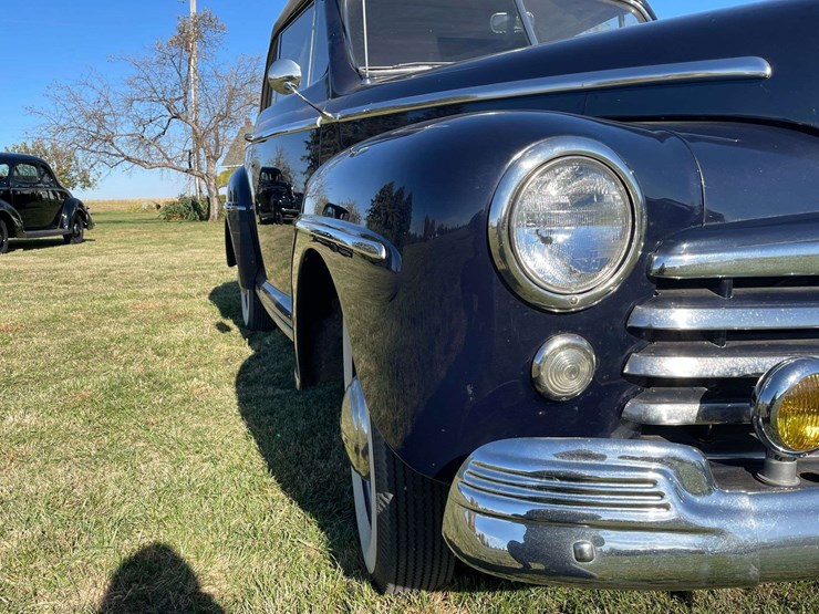 1948-ford-super-deluxe-convertible-image-13
