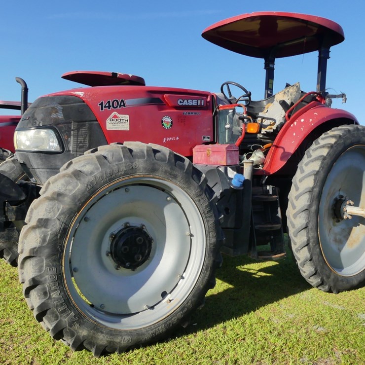 CASE IH FARMALL 140A