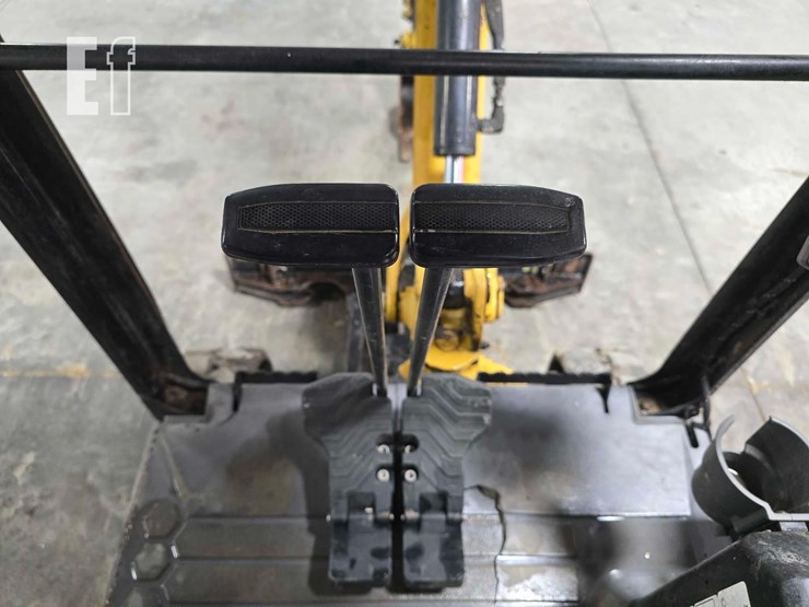 2021-caterpillar-301.8-image-14