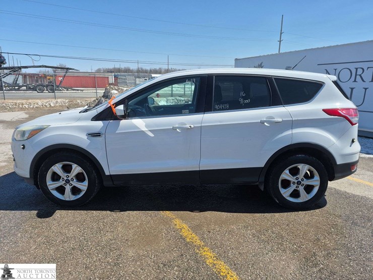 2016-ford-escape-image-8