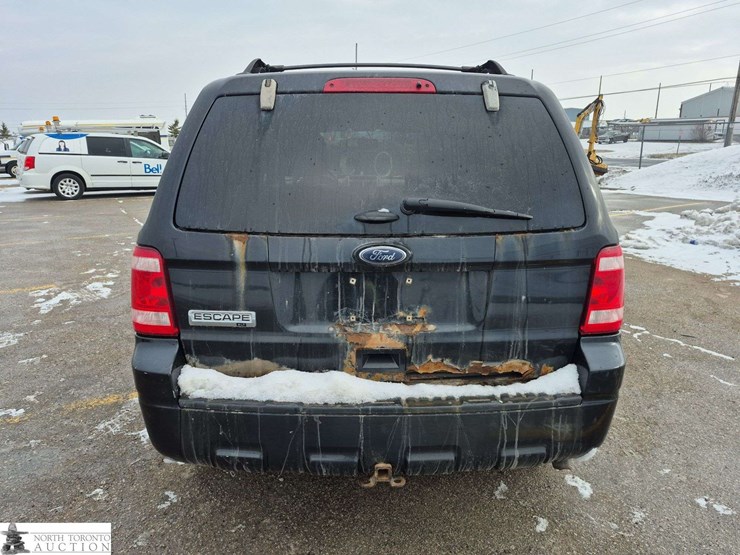 2011-ford-escape-xlt-image-6