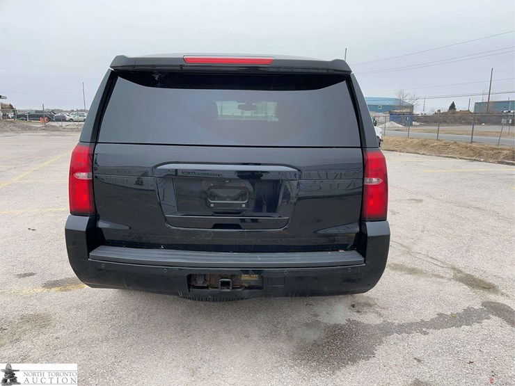 2016-chevrolet-tahoe-image-6