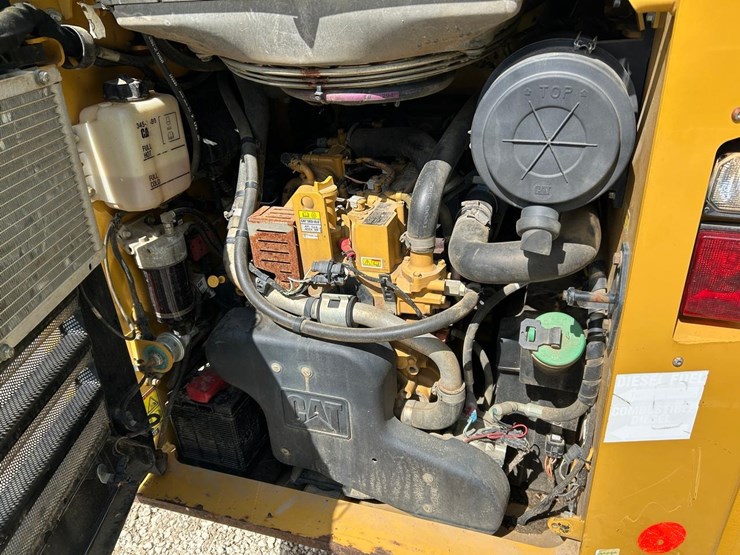 2016-caterpillar-289d-image-16