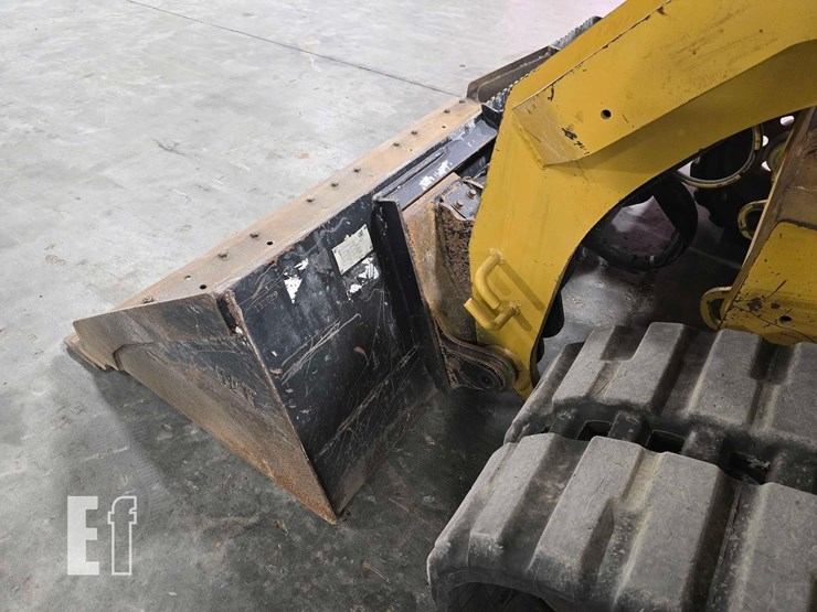 2022-caterpillar-289d3-image-12