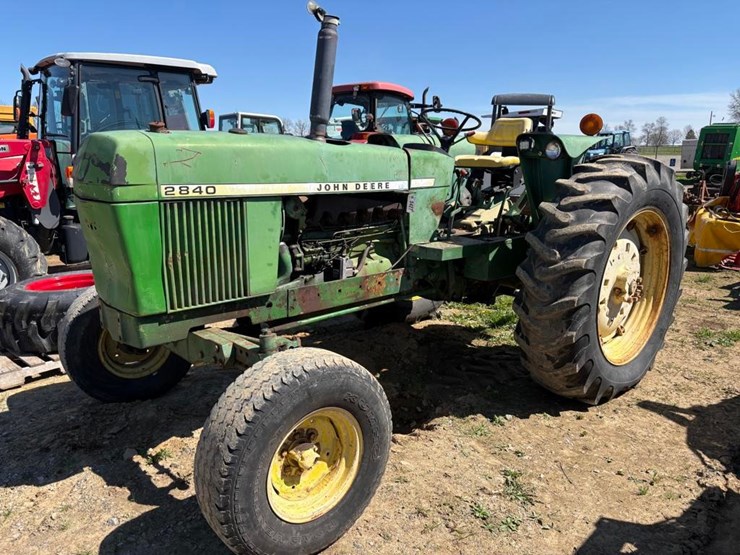 john-deere-2840-image-2